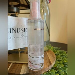 Hydrating face mist